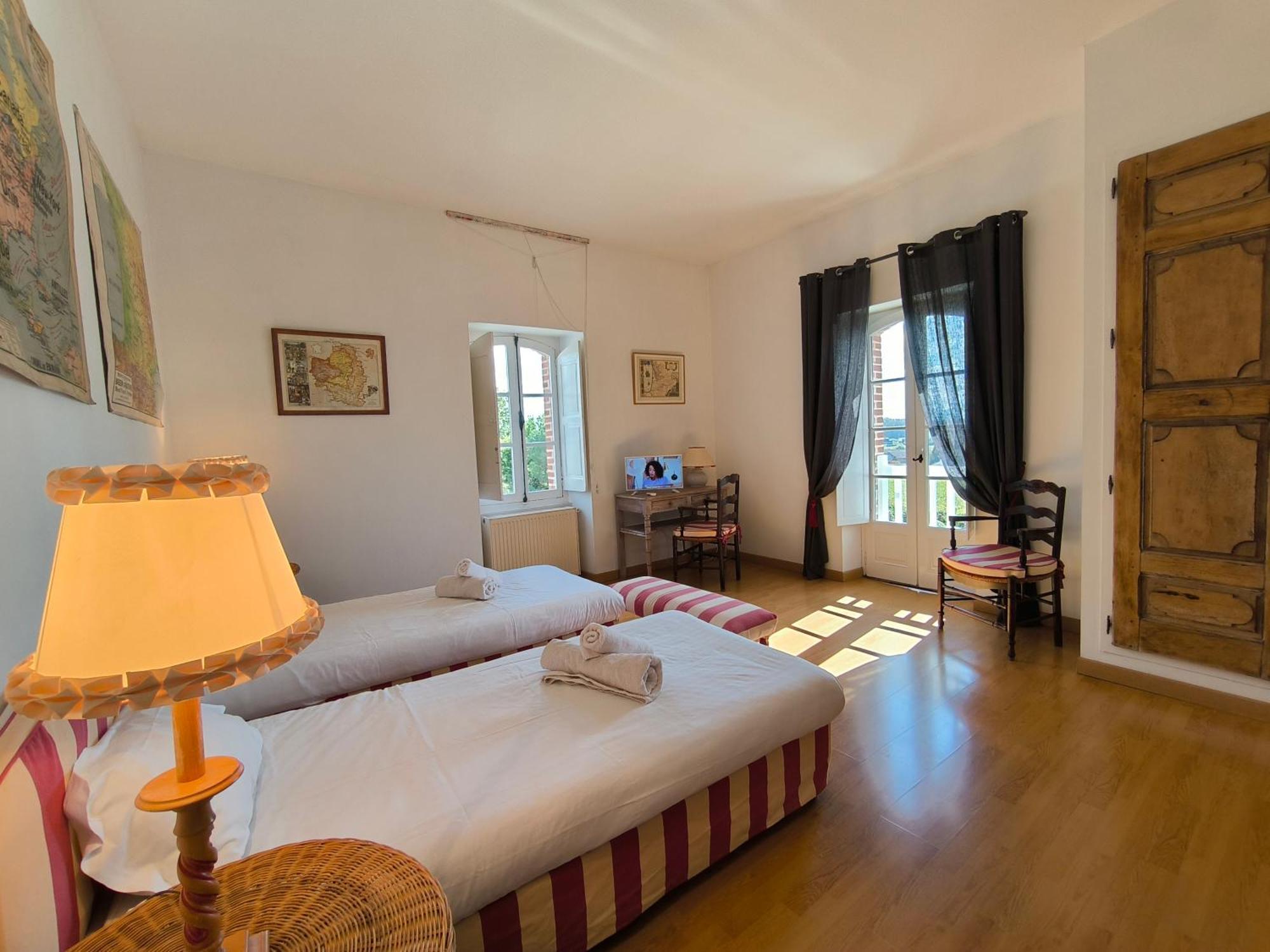 Ferienwohnung Le Peyret Serres-Castet Exterior foto